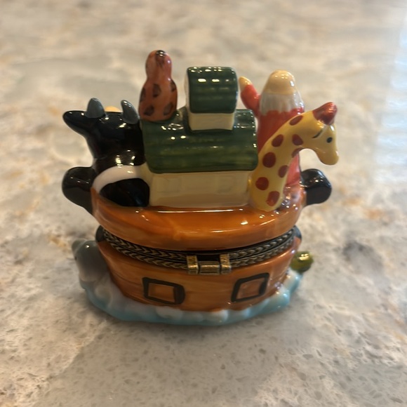Noah’s Ark biblical trinket box - Picture 4 of 8
